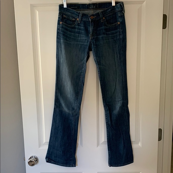 Lucky Brand Blue Boot Cut Jeans Classic Style - Picture 1 of 9